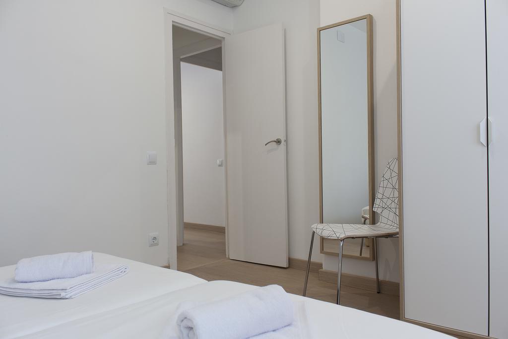 Apartament Flateli Roger 6 Barcelona Zewnętrze zdjęcie