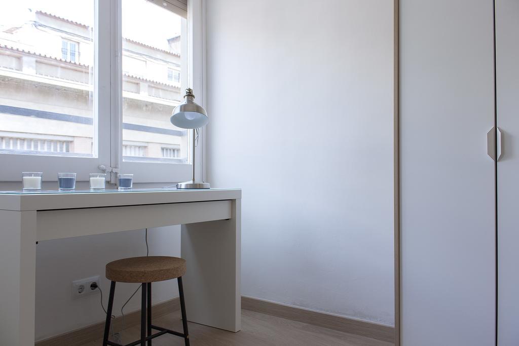 Apartament Flateli Roger 6 Barcelona Zewnętrze zdjęcie