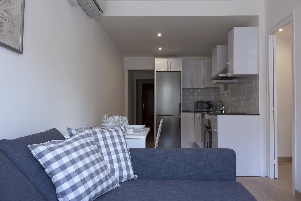Apartament Flateli Roger 6 Barcelona Zewnętrze zdjęcie